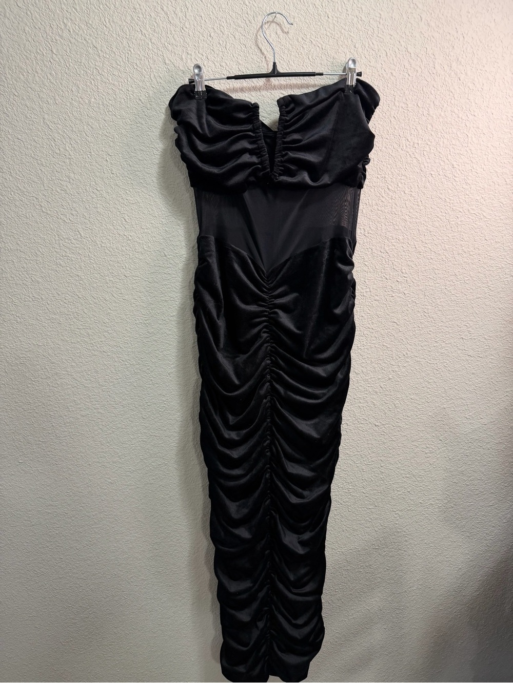 Boohoo Black Strapless Ruched Midi Dress